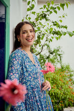 Load image into Gallery viewer, the V-NECK maxi - Blue fun floral
