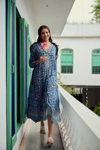 Load image into Gallery viewer, the V-NECK maxi - Blue fun floral
