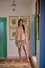 Load image into Gallery viewer, The oversized shirt - light pink stripes
