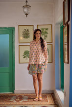 Load image into Gallery viewer, The oversized shirt - light pink stripes
