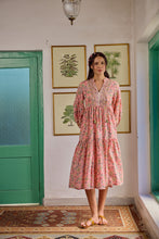 Load image into Gallery viewer, The WASABI midi - soft pink floral
