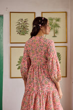 Load image into Gallery viewer, The WASABI midi - soft pink floral
