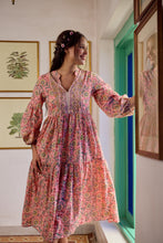 Load image into Gallery viewer, The WASABI midi - soft pink floral
