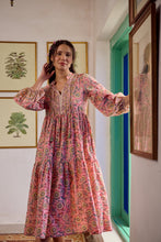 Load image into Gallery viewer, The WASABI midi - soft pink floral
