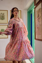 Load image into Gallery viewer, The WASABI midi - soft pink floral

