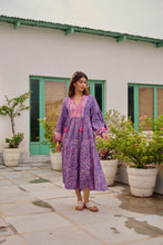 Load image into Gallery viewer, The WASABI midi - purple &amp; pink floral
