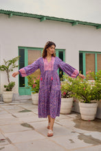 Load image into Gallery viewer, The WASABI midi - purple &amp; pink floral
