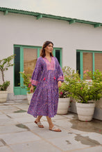 Load image into Gallery viewer, The WASABI midi - purple &amp; pink floral
