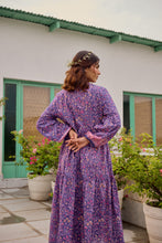 Load image into Gallery viewer, The WASABI midi - purple &amp; pink floral
