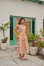 Load image into Gallery viewer, the CILANTRO midi - soft pink stripes
