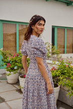 Load image into Gallery viewer, the CAJUN midi - white with blue &amp; grey floral

