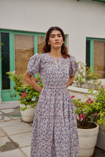 Load image into Gallery viewer, the CAJUN midi - white with blue &amp; grey floral
