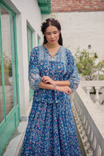 Load image into Gallery viewer, Panelled skirt with pockets - blue fun floral
