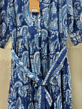 Load image into Gallery viewer, the BREMEN dress - ink blue
