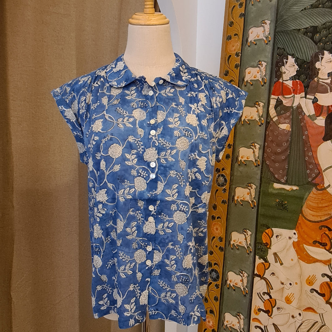 Sesame top - ink blue floral