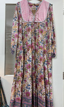 Load image into Gallery viewer, The Thyme Dress one size/white floral
