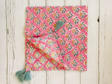 Load image into Gallery viewer, Block printed napkins with tassels  (set of 6) - pink with green tassels
