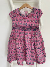 Load image into Gallery viewer, 6/7y PINK kids Smocked dress with lining - block printed

